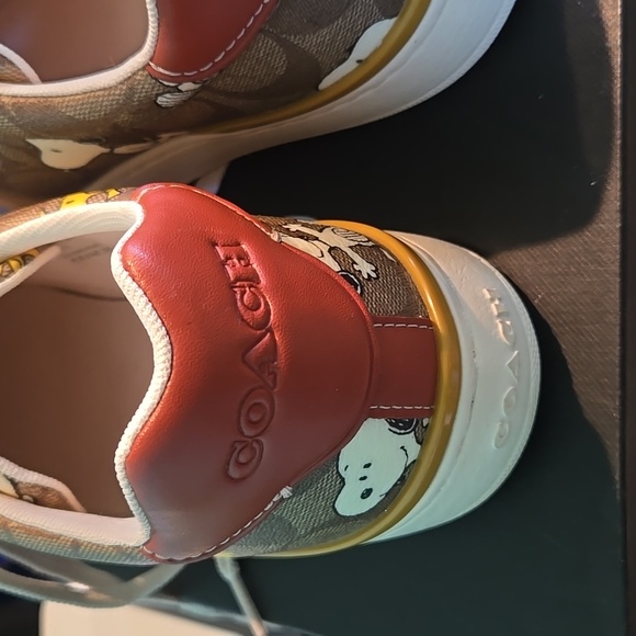Coach X Peanuts Snoopy Woodstock Sneakers Clip Low Khaki Terracotta Logo 2022 - Picture 5 of 15